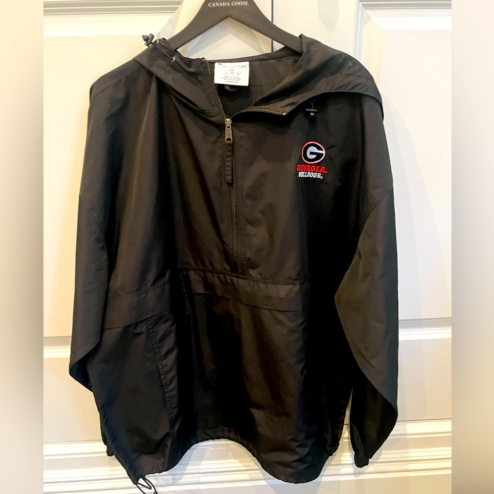 ￼GEORGIA BULLDOGS CHAMPION HOODED WINDBREAKER